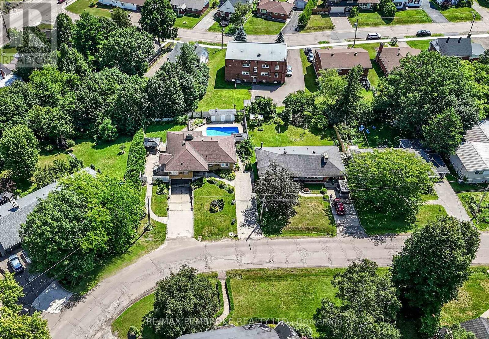 235 BROADVIEW DRIVE - 45