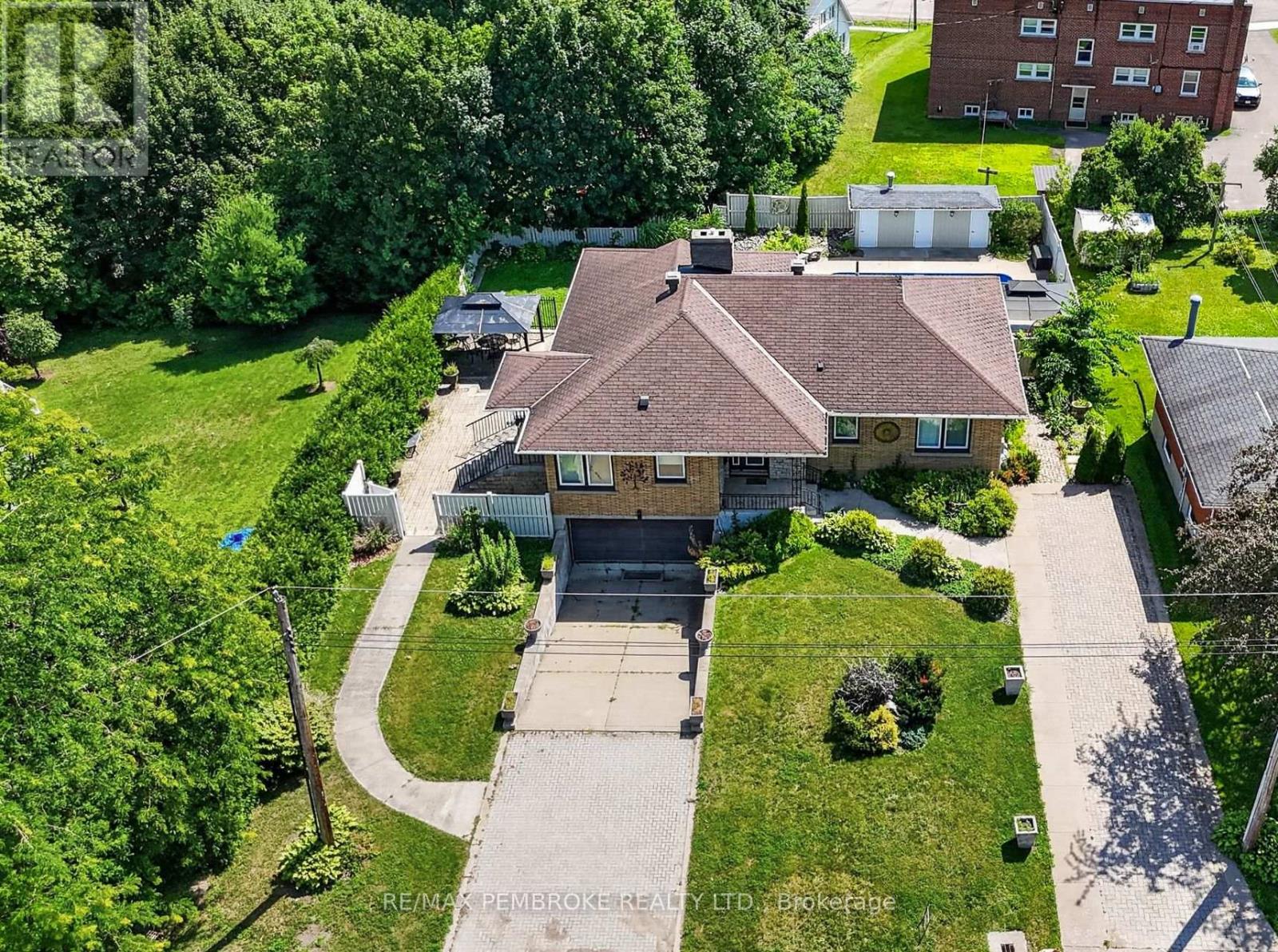 235 BROADVIEW DRIVE - 46