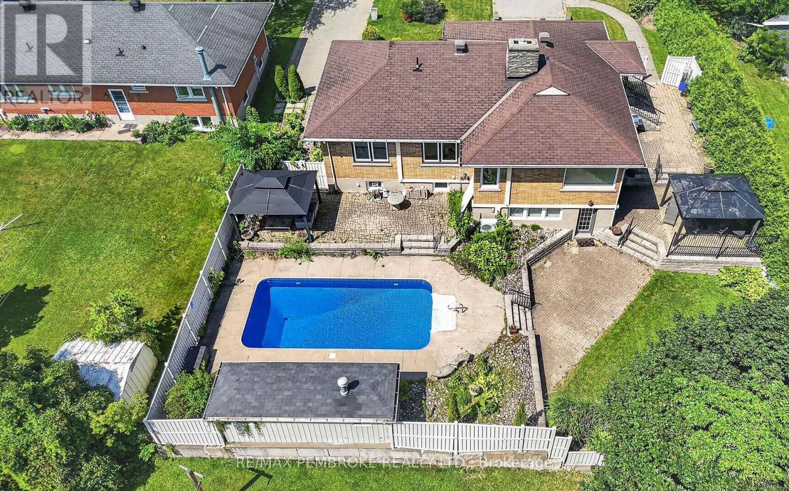 235 BROADVIEW DRIVE - 47
