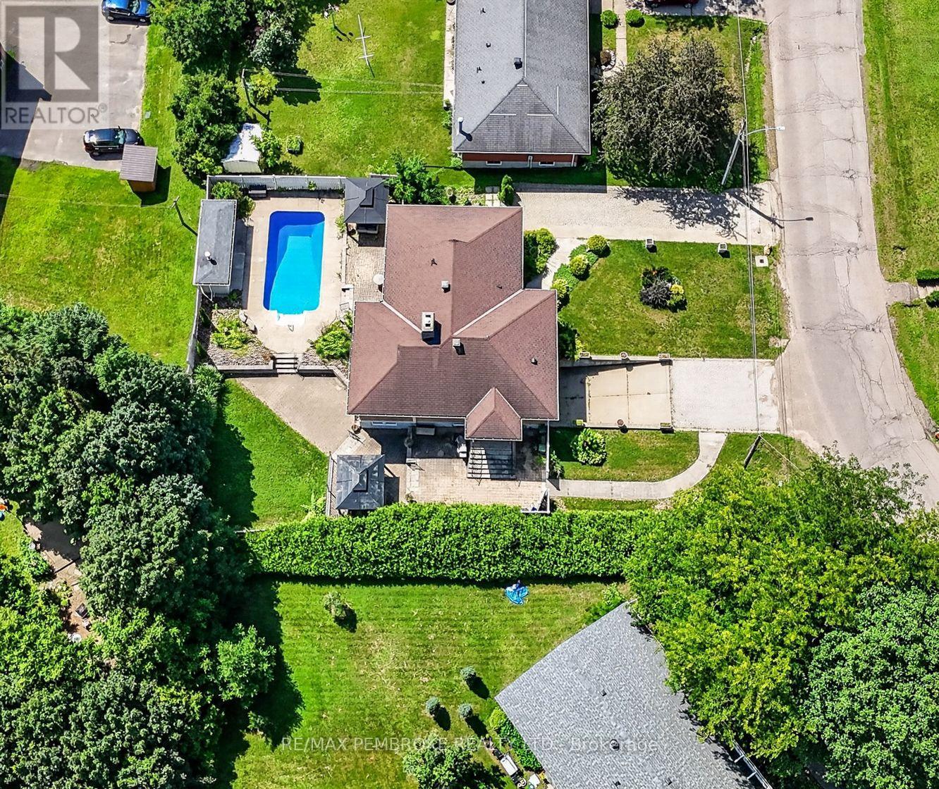 235 BROADVIEW DRIVE - 48
