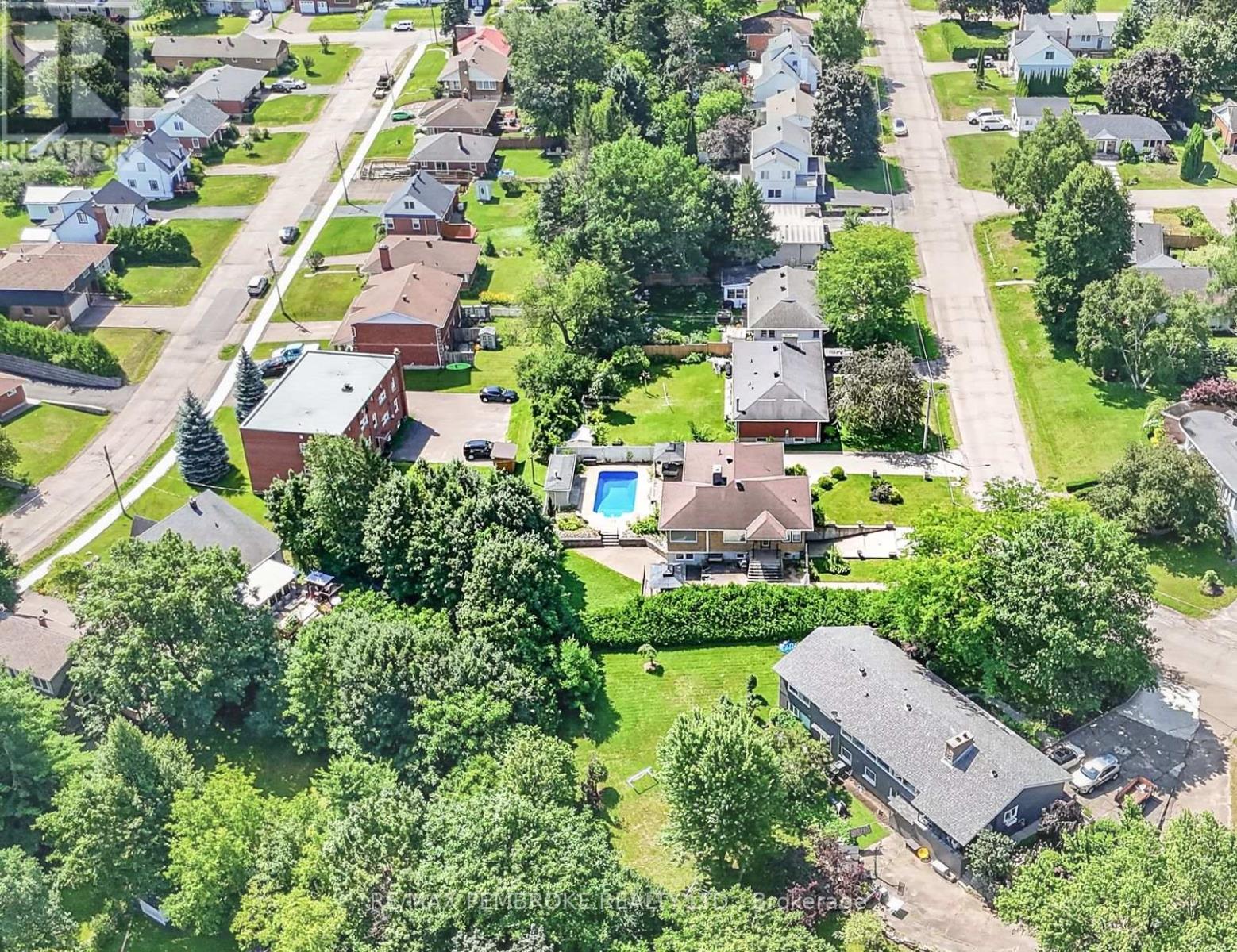 235 BROADVIEW DRIVE - 49