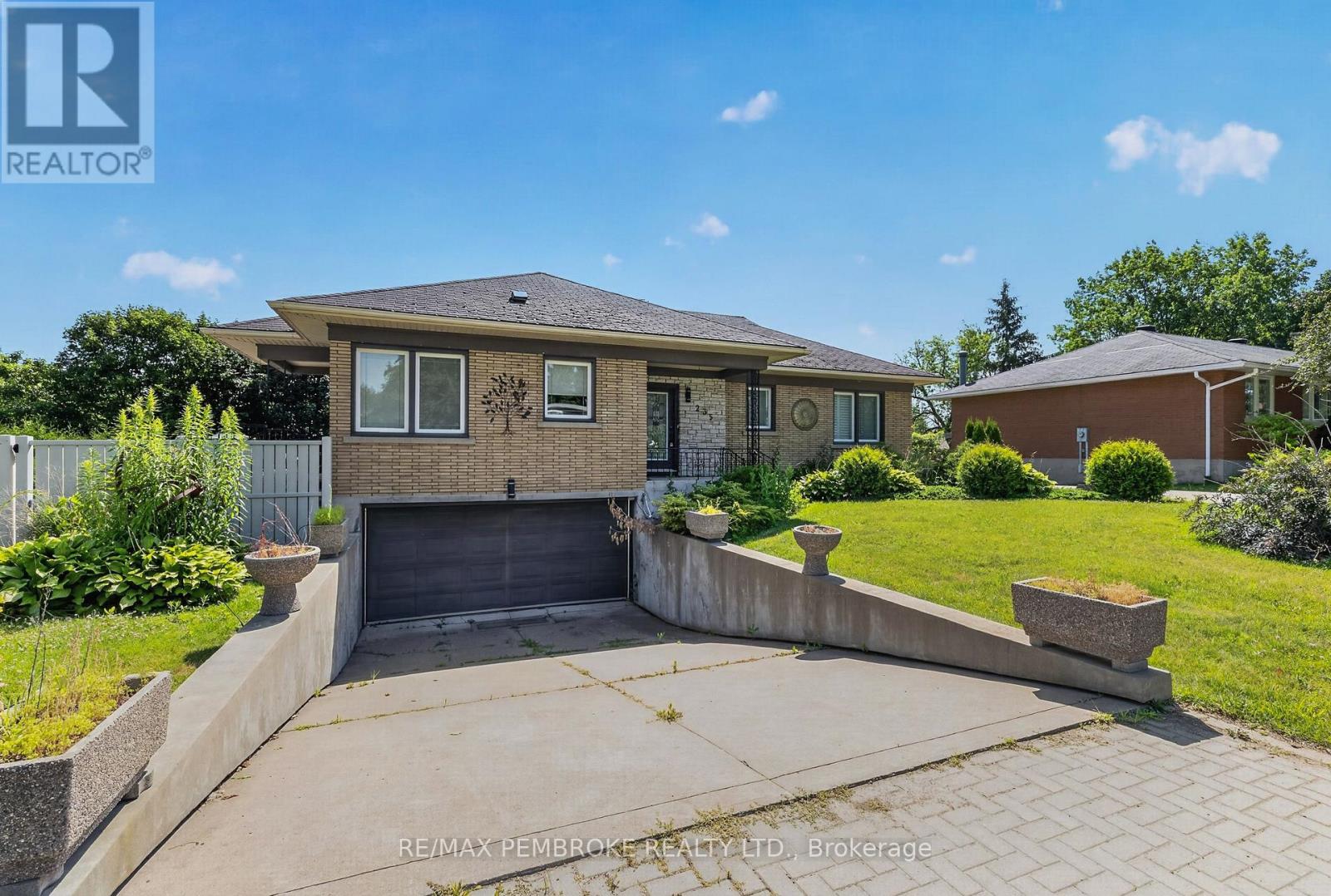235 BROADVIEW DRIVE - 5