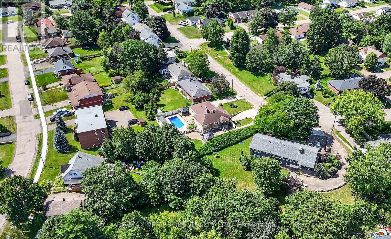 235 BROADVIEW DRIVE - 50