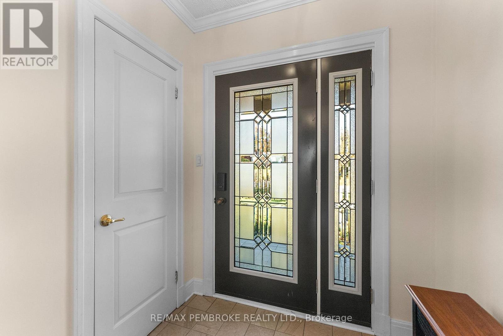 235 BROADVIEW DRIVE - 8