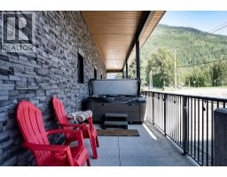 Kitchen - 1701 Coursier Avenue Unit# 1107, Revelstoke, BC V0E2S3 Photo 6
