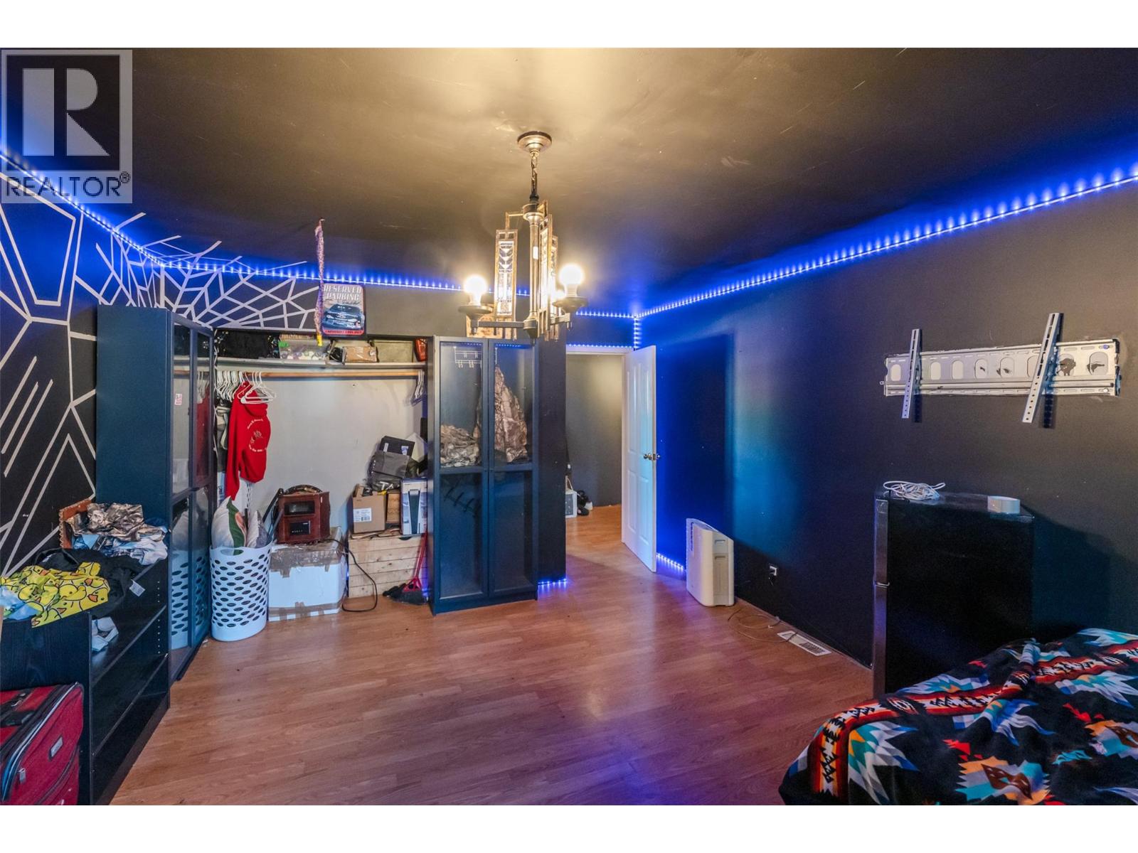 800 Coulthard Road - 52