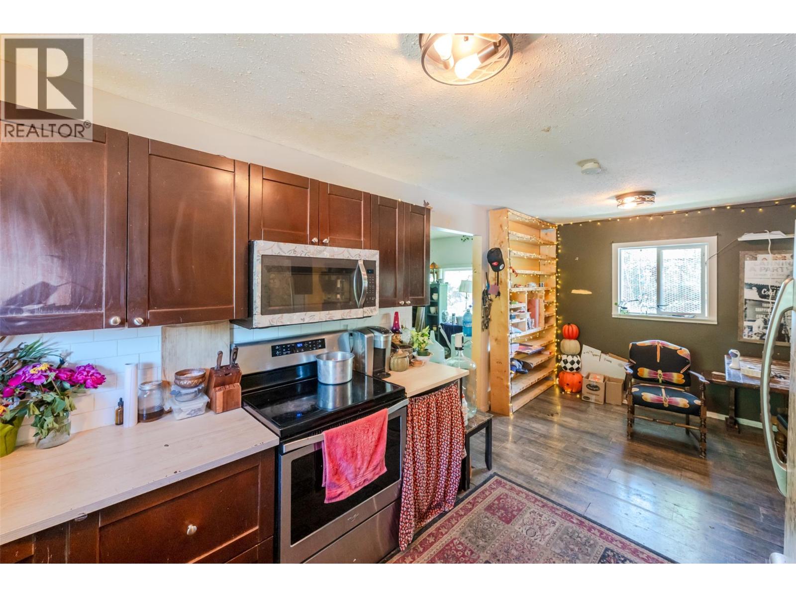 800 Coulthard Road - 35
