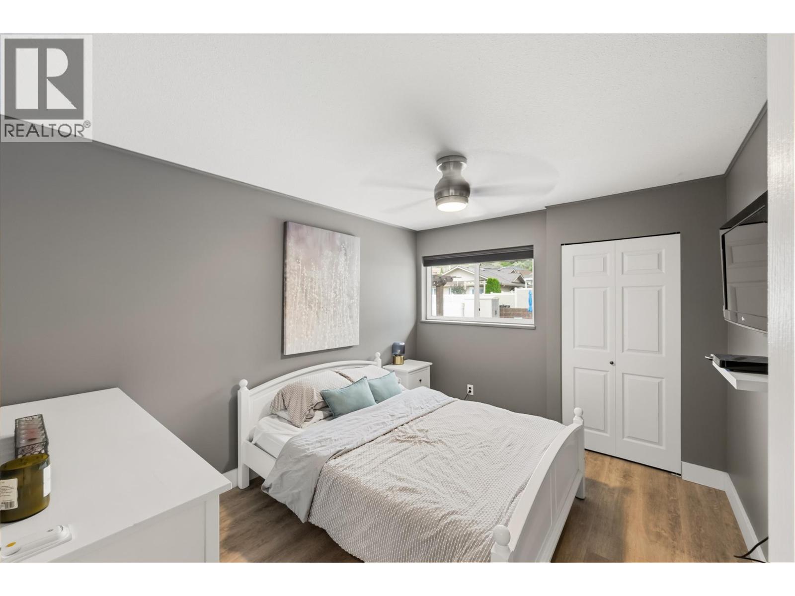 12104 GOLF COURSE Drive - 25
