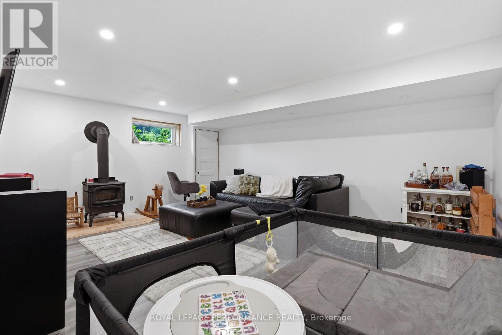 3230 PATTEE ROAD E - 23