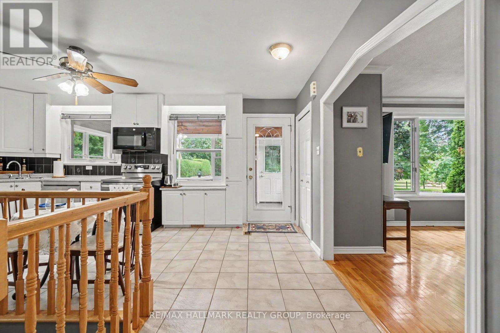 1839 HUTTON AVENUE - 10