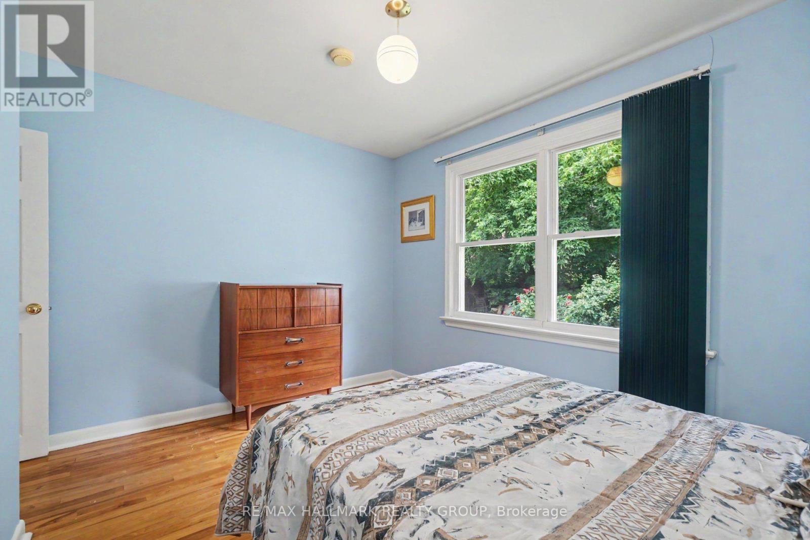 1839 HUTTON AVENUE - 19