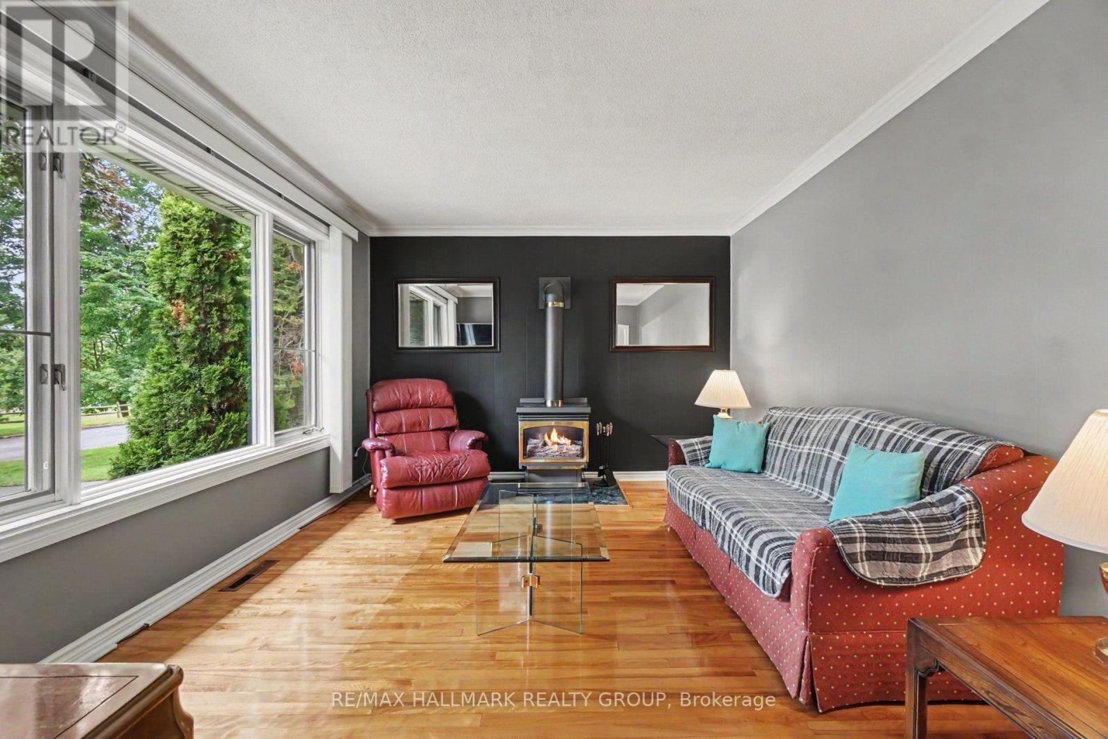 1839 HUTTON AVENUE - 3