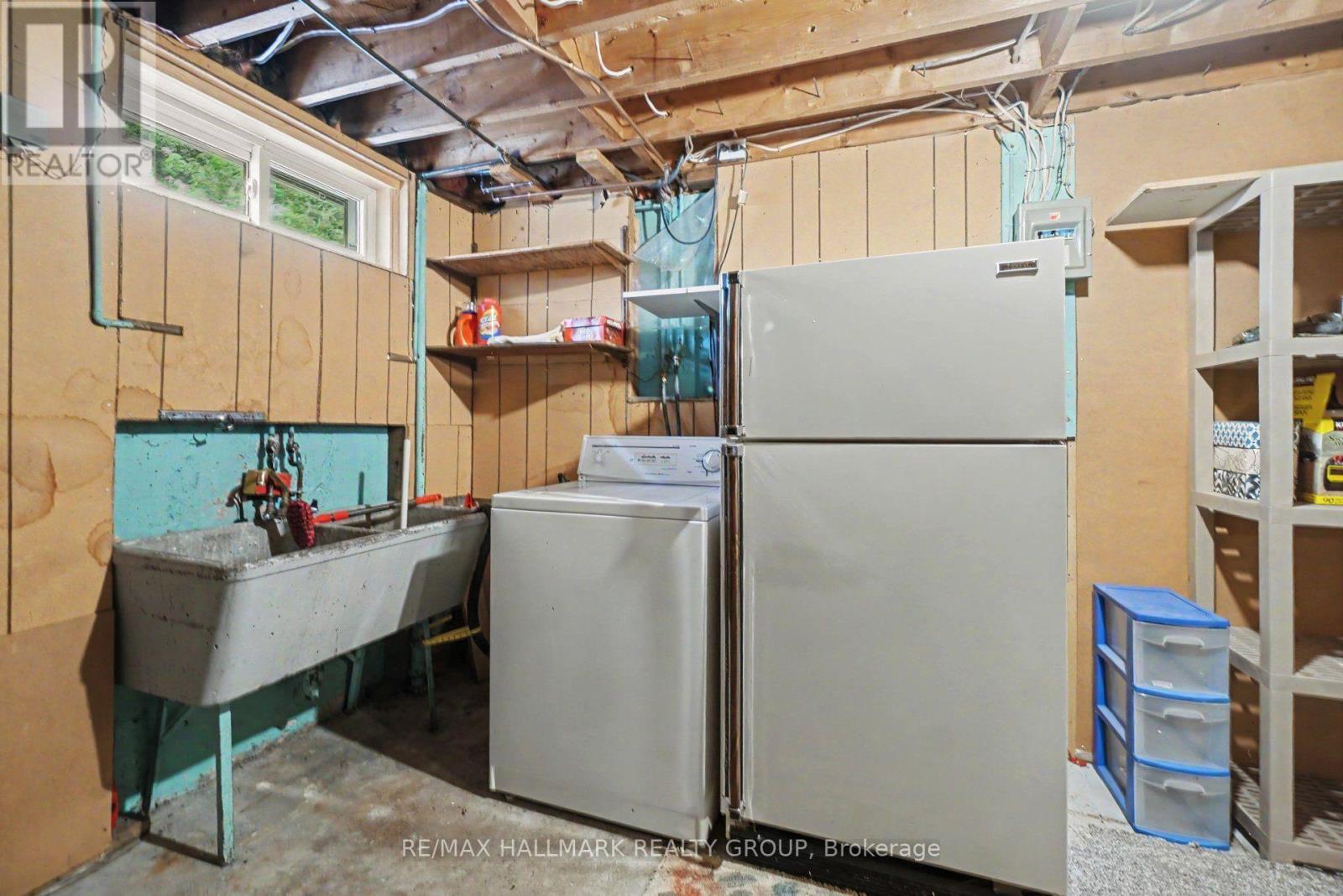 1839 HUTTON AVENUE - 32