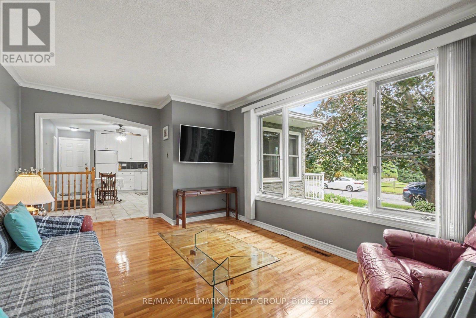 1839 HUTTON AVENUE - 4