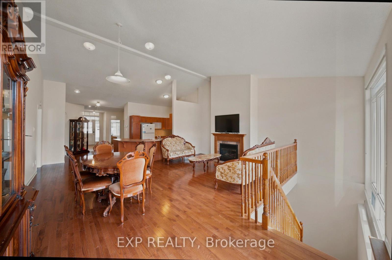 2 Bed, 2 Bath House for Sale in Ottawa – 113 MAPLE KEY PRIVATE, Ottawa – MLS# X13600046 - Image 12