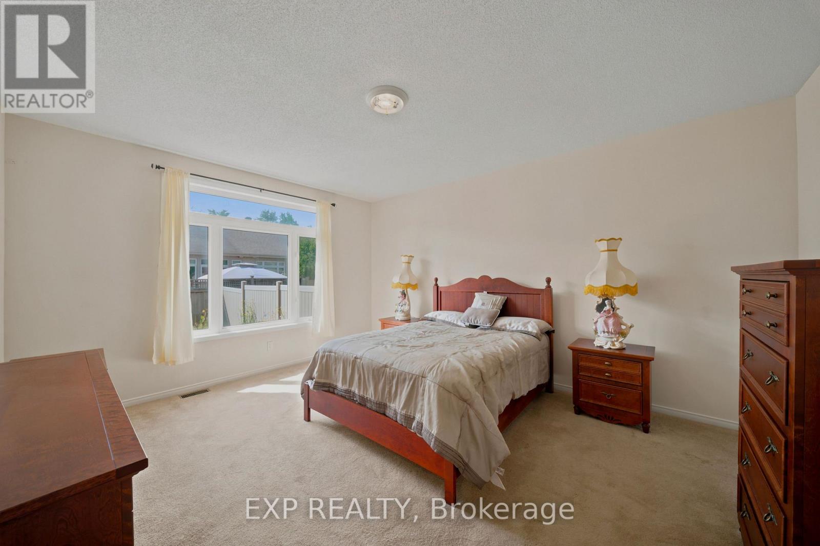 2 Bed, 2 Bath House for Sale in Ottawa – 113 MAPLE KEY PRIVATE, Ottawa – MLS# X13600046 - Image 16