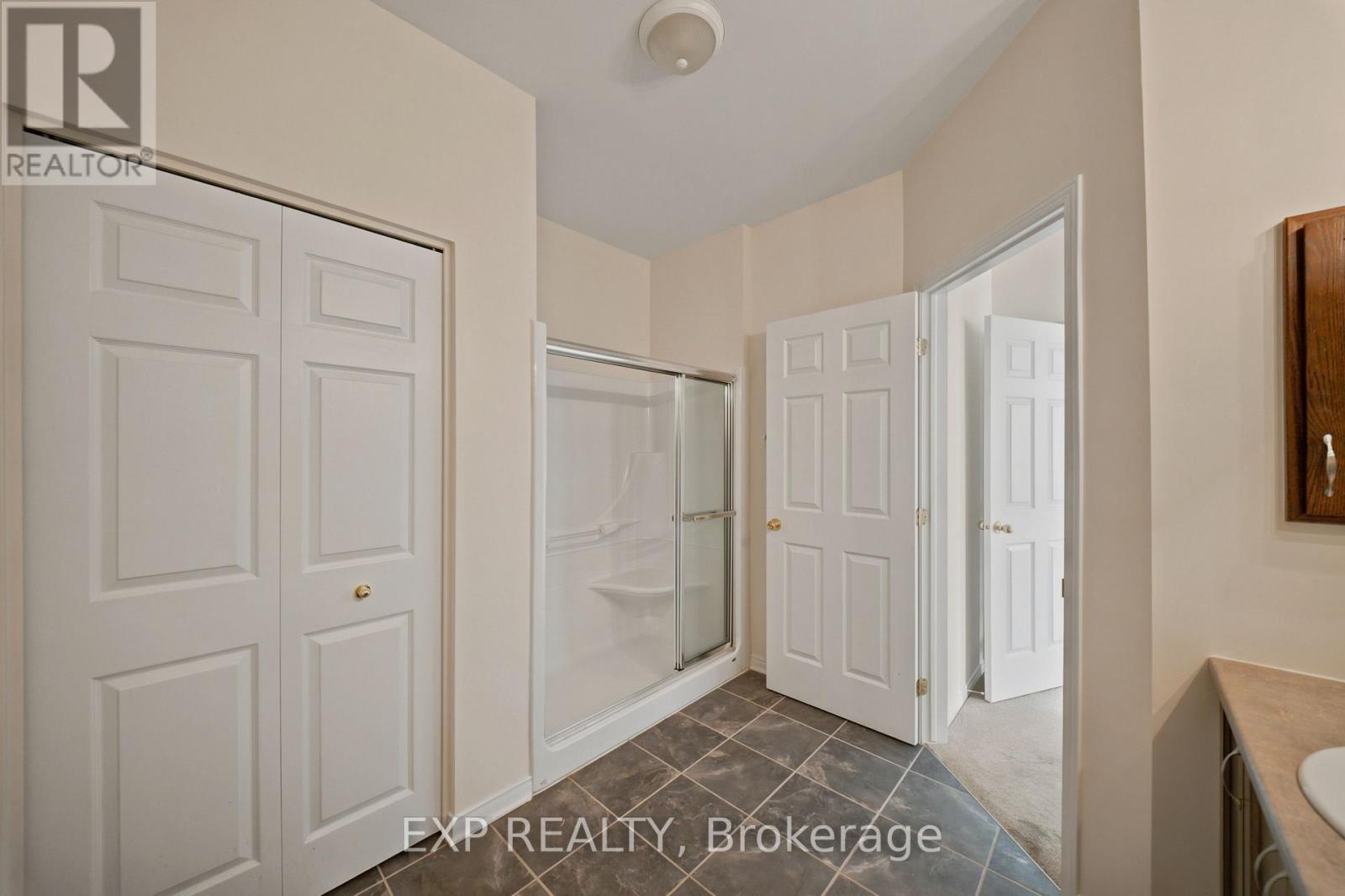 2 Bed, 2 Bath House for Sale in Ottawa – 113 MAPLE KEY PRIVATE, Ottawa – MLS# X13600046 - Image 19
