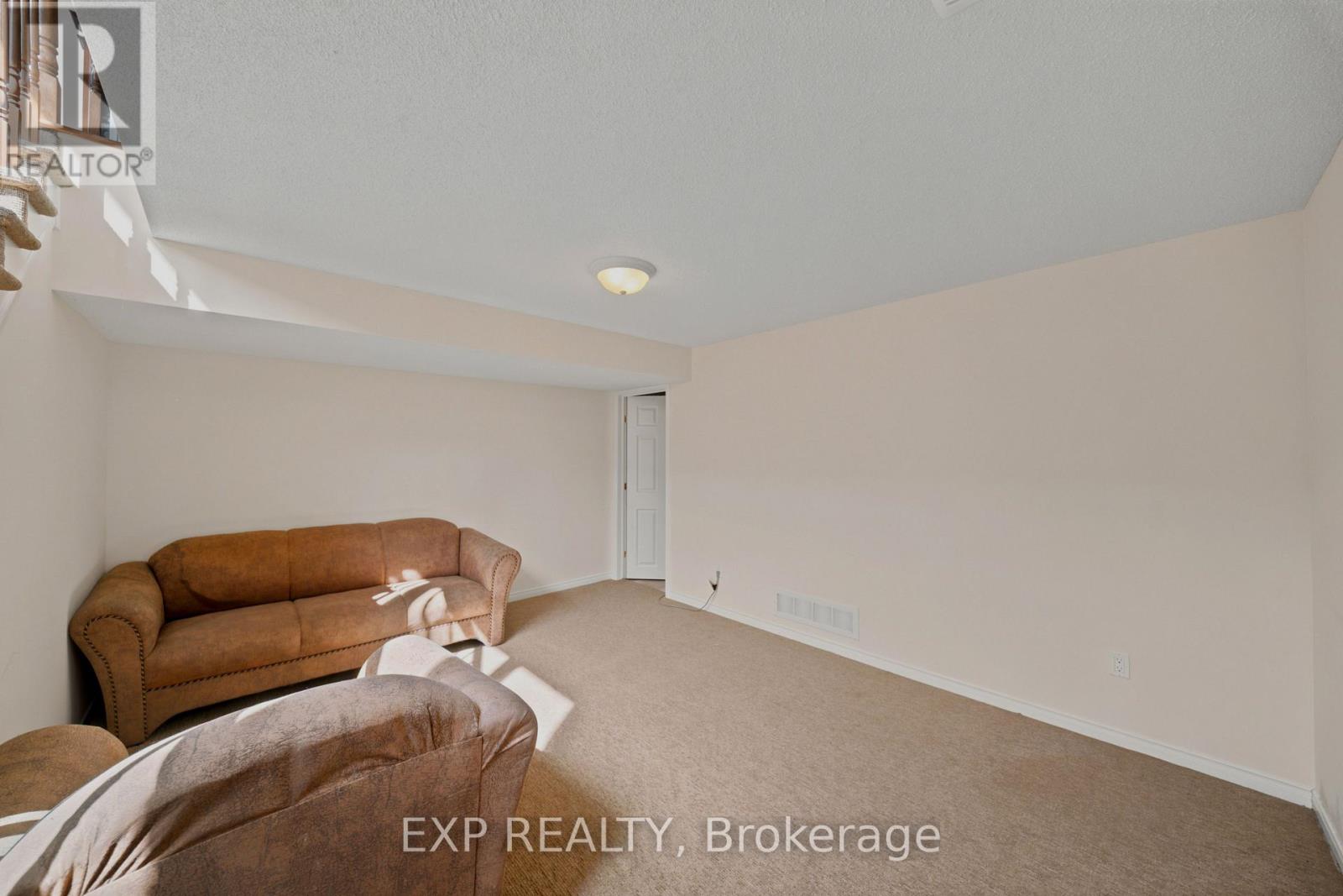 2 Bed, 2 Bath House for Sale in Ottawa – 113 MAPLE KEY PRIVATE, Ottawa – MLS# X13600046 - Image 24