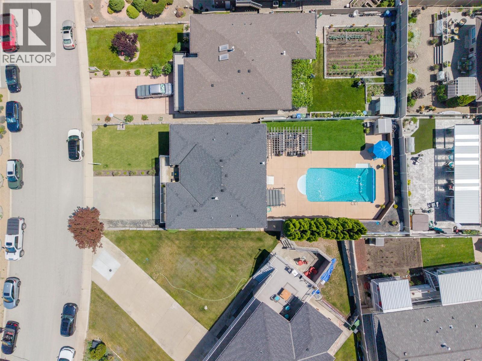 12104 GOLF COURSE Drive, Osoyoos — photo 3