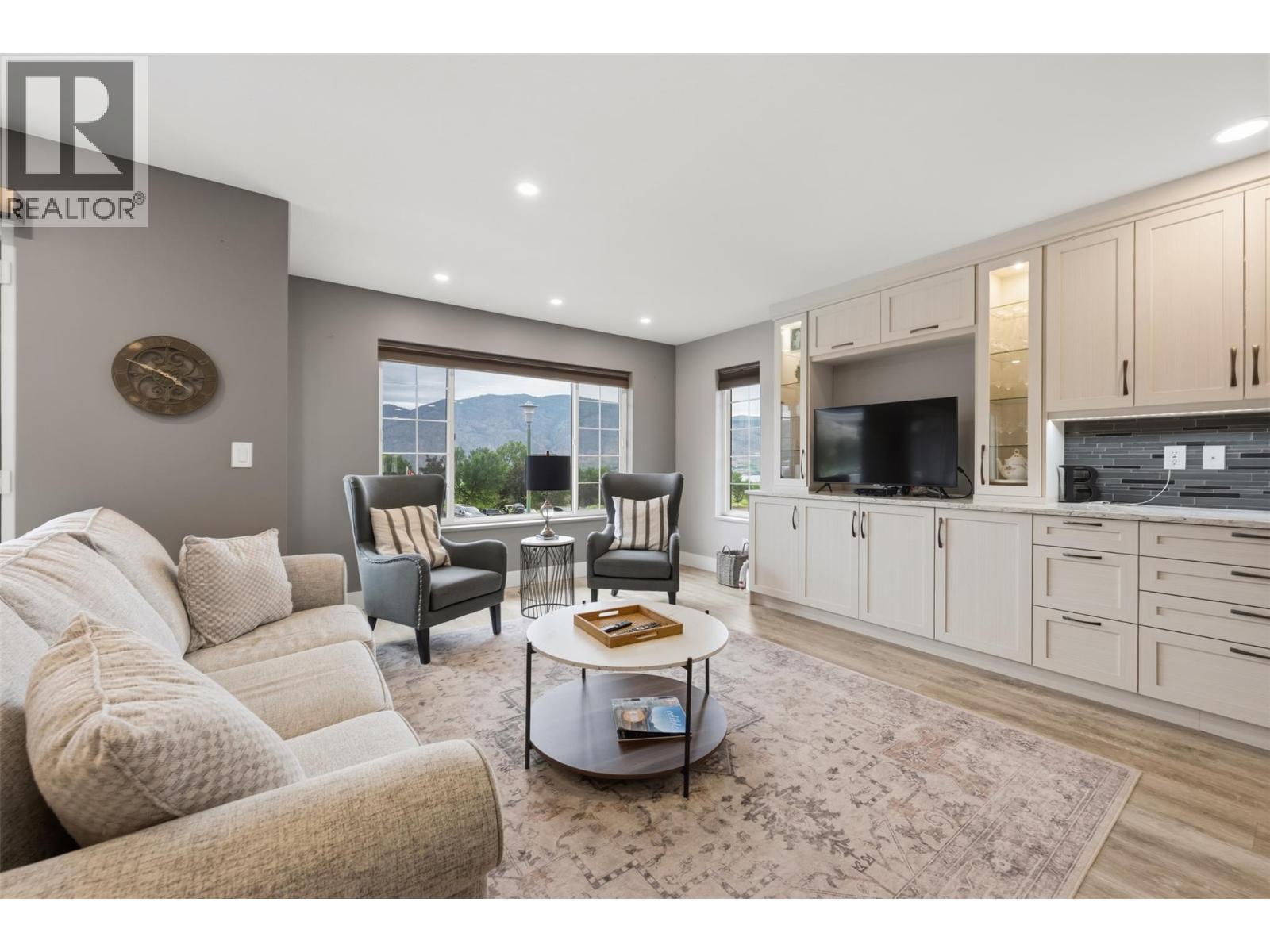 12104 GOLF COURSE Drive - 5