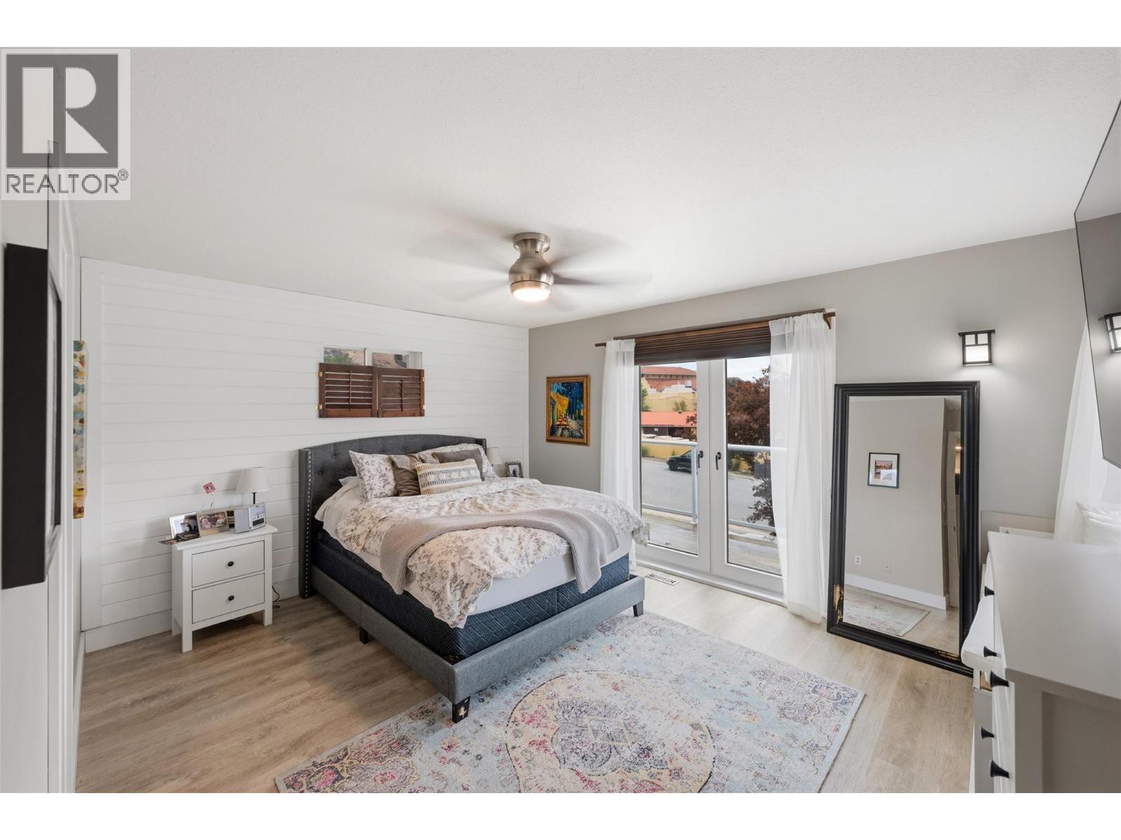 12104 GOLF COURSE Drive - 31