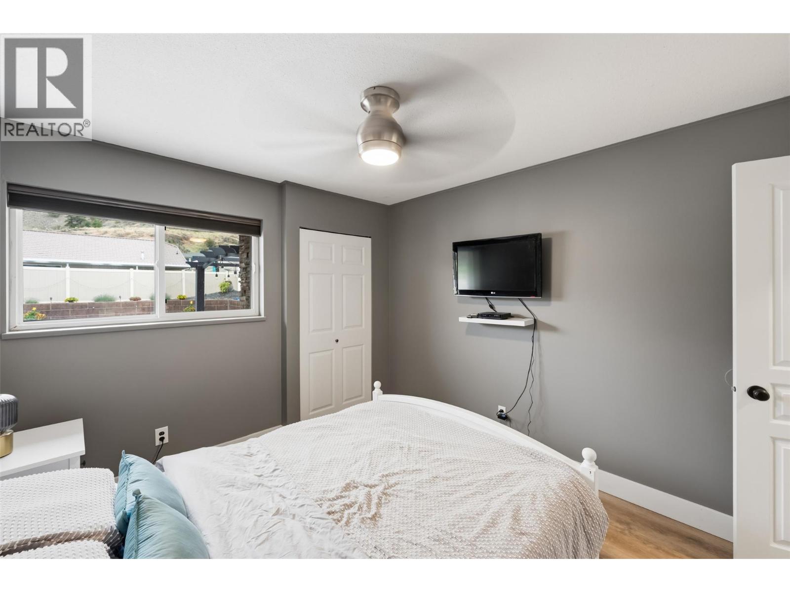 12104 GOLF COURSE Drive - 26