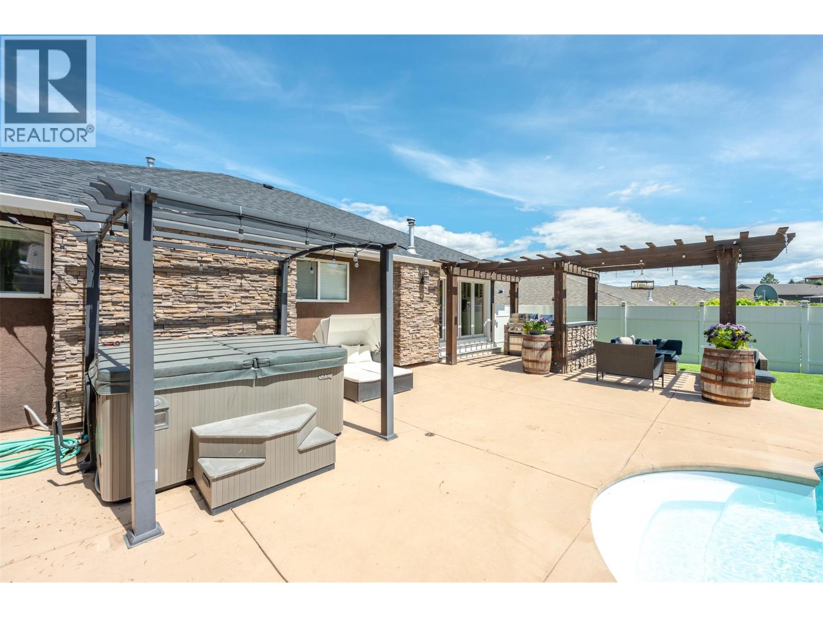 12104 GOLF COURSE Drive - 75