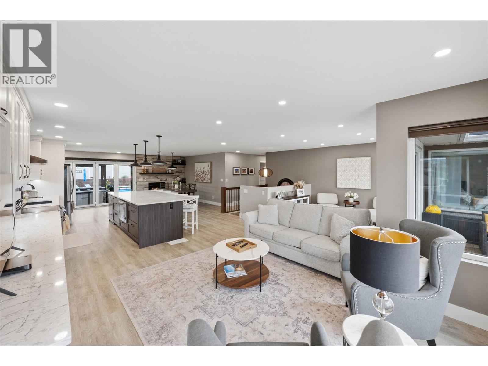 12104 GOLF COURSE Drive - 9