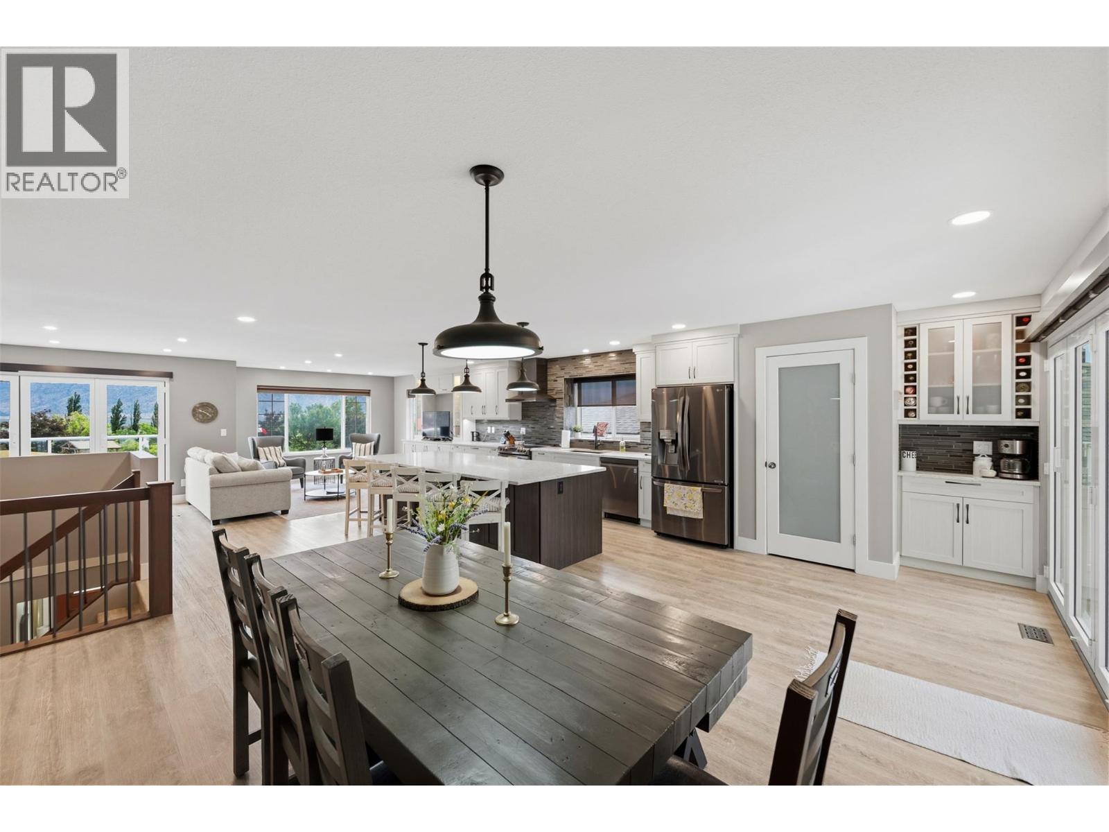 12104 GOLF COURSE Drive - 23