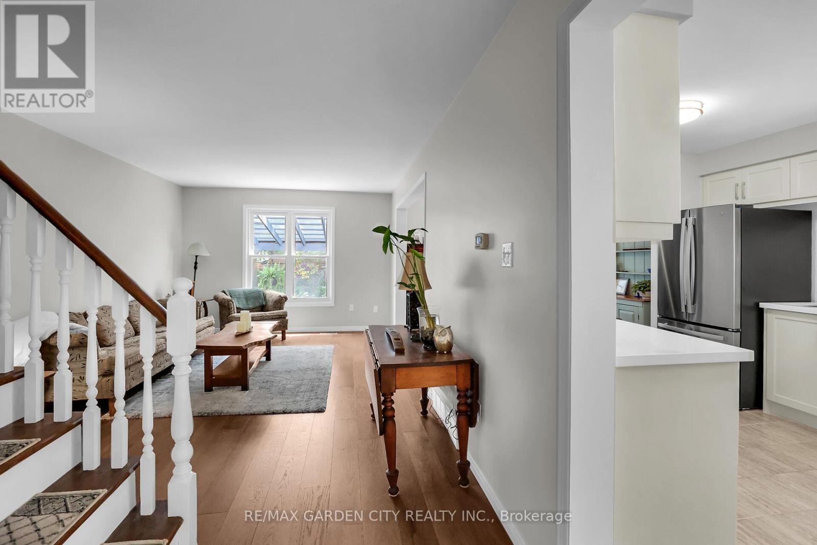 4542 IVY GARDENS CRESCENT - 2