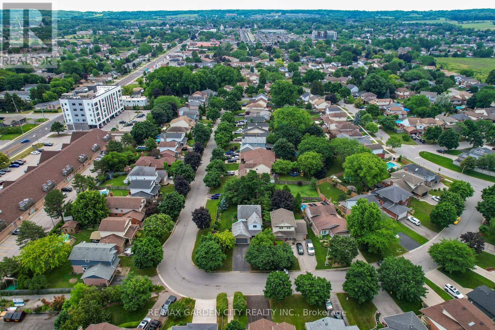 4542 IVY GARDENS CRESCENT - 36