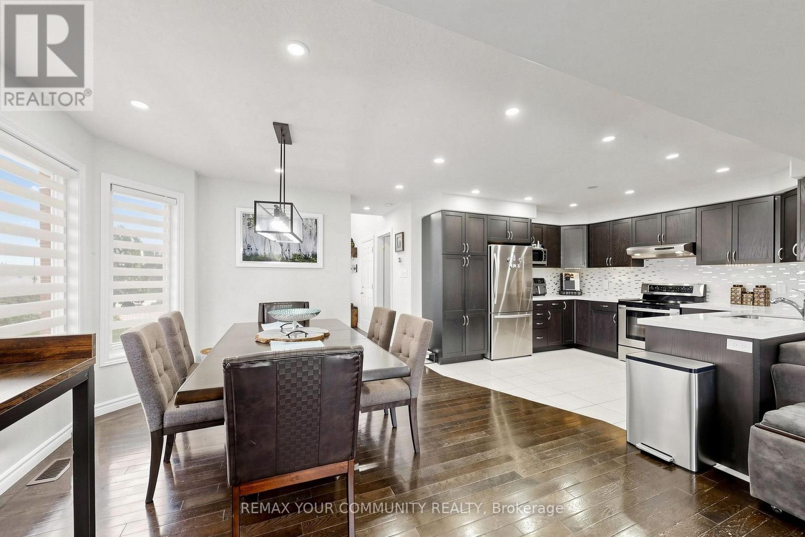 18 DAVIS STREET - Image 12
