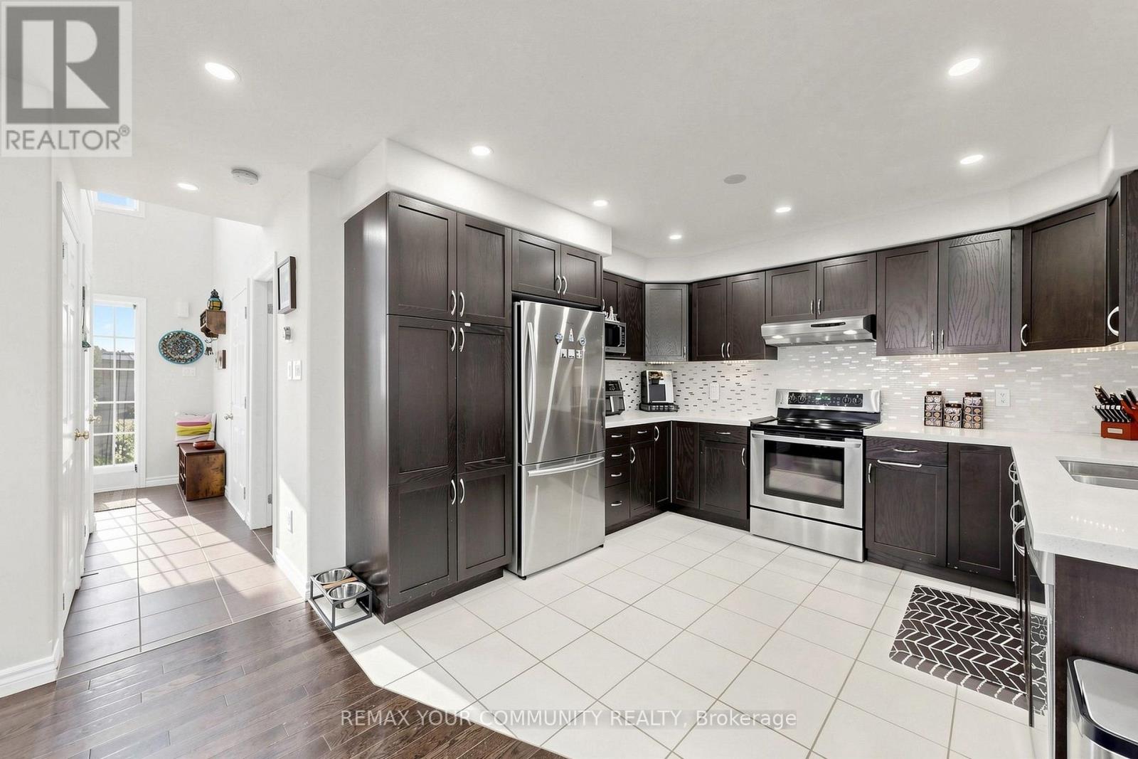 18 DAVIS STREET - Image 15