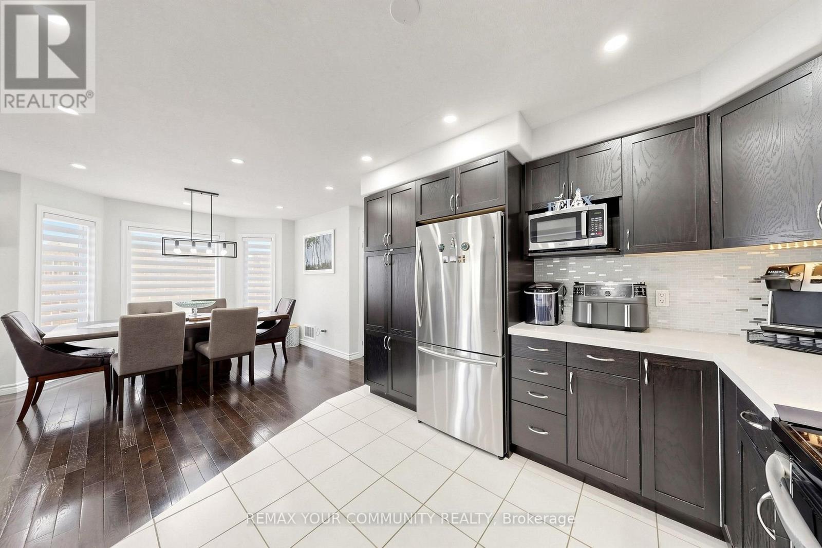 18 DAVIS STREET - Image 19