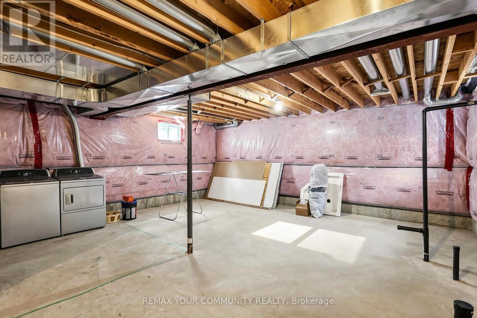 18 DAVIS STREET - Image 37