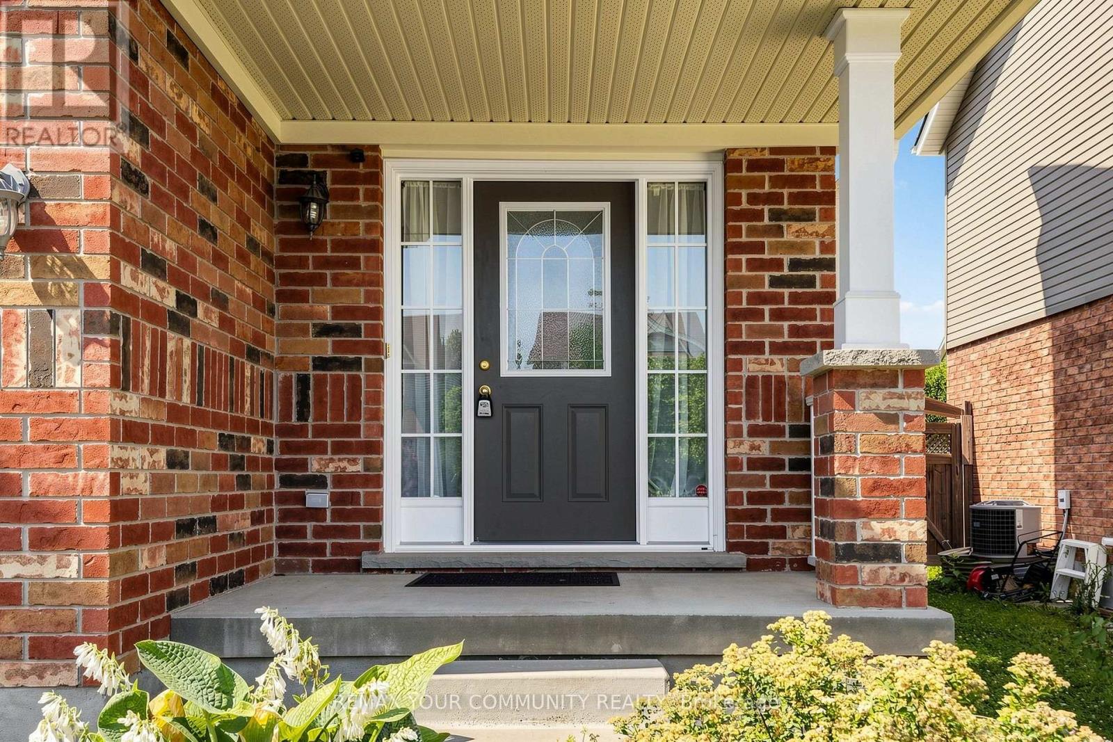 18 DAVIS STREET - Image 4