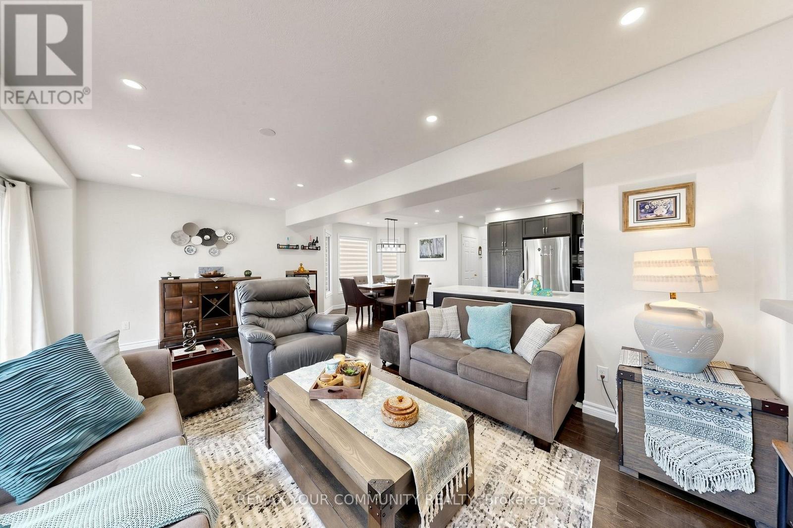 18 DAVIS STREET - Image 6