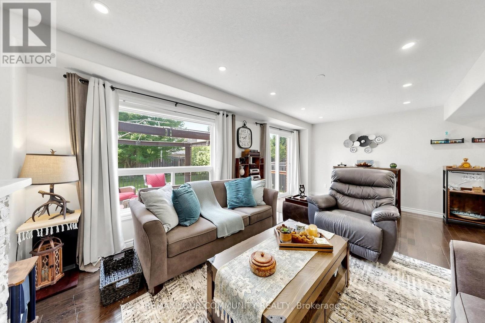 18 DAVIS STREET - Image 8