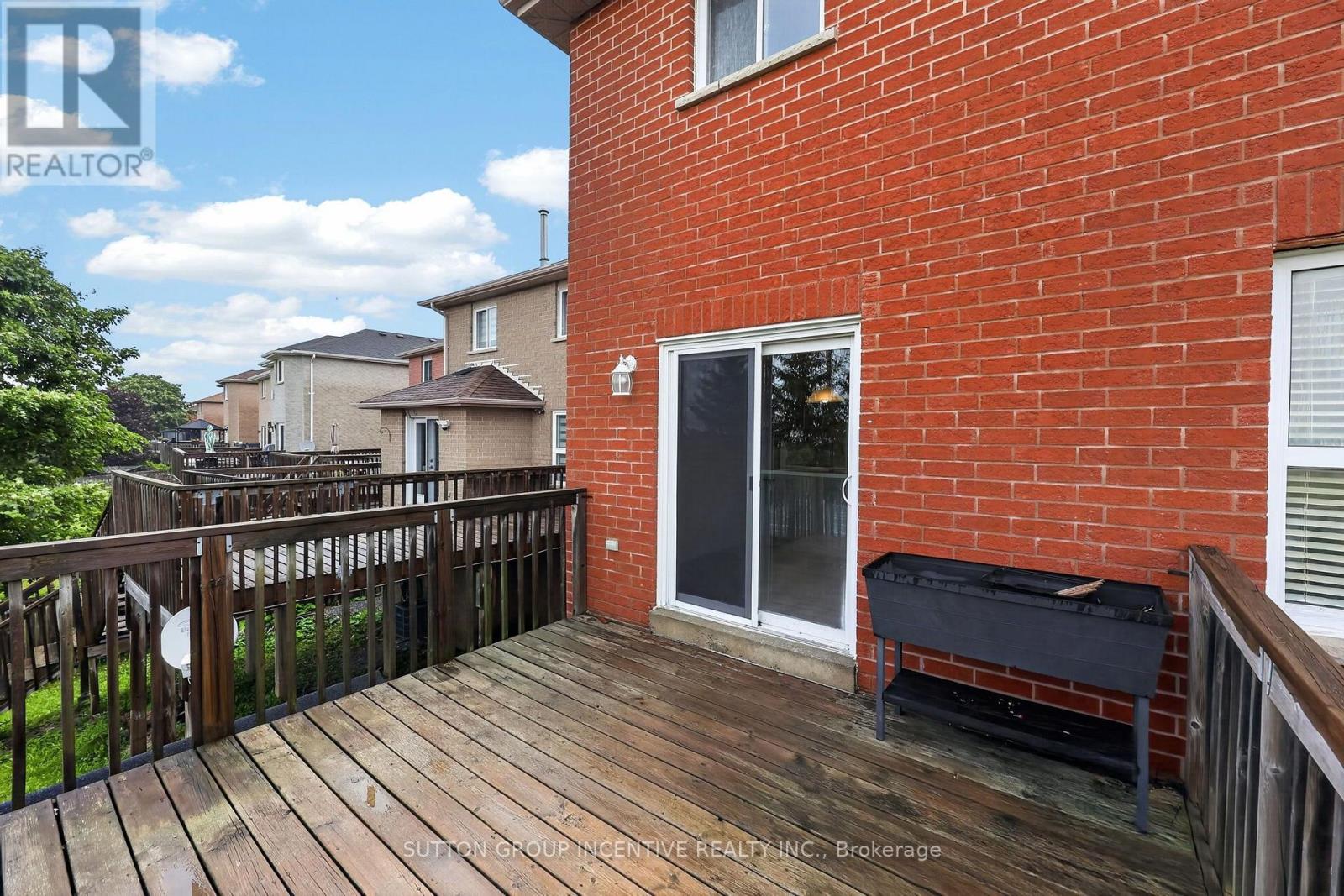 32 SUNDEW DRIVE - 40