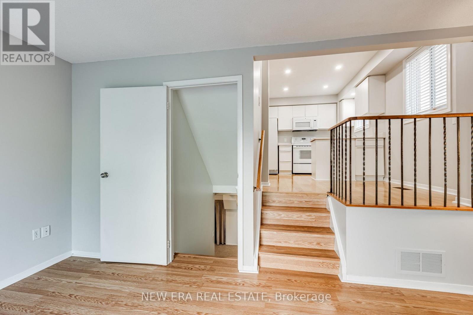 4059 TEAKWOOD DRIVE - 19