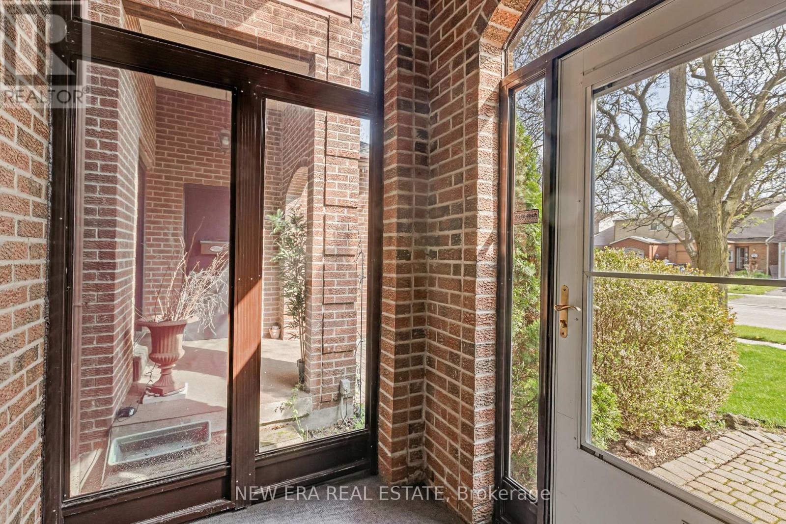 4059 TEAKWOOD DRIVE - 6