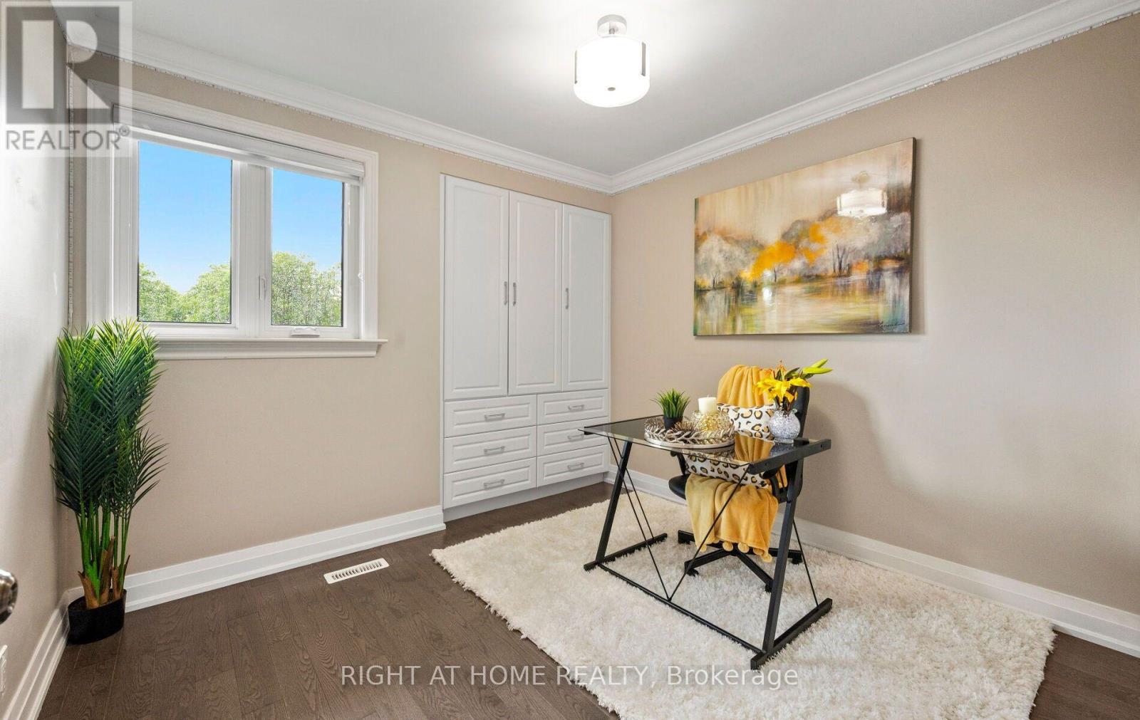 5491 SCHUELLER CRESCENT - 32