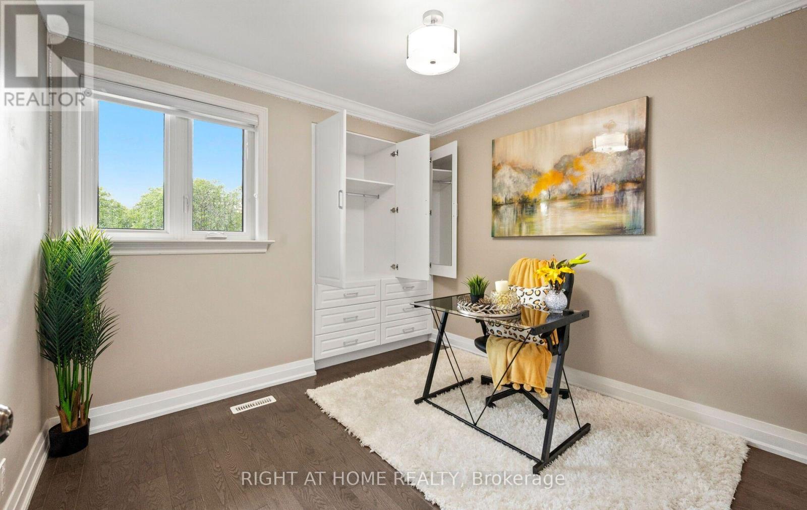 5491 SCHUELLER CRESCENT - 33