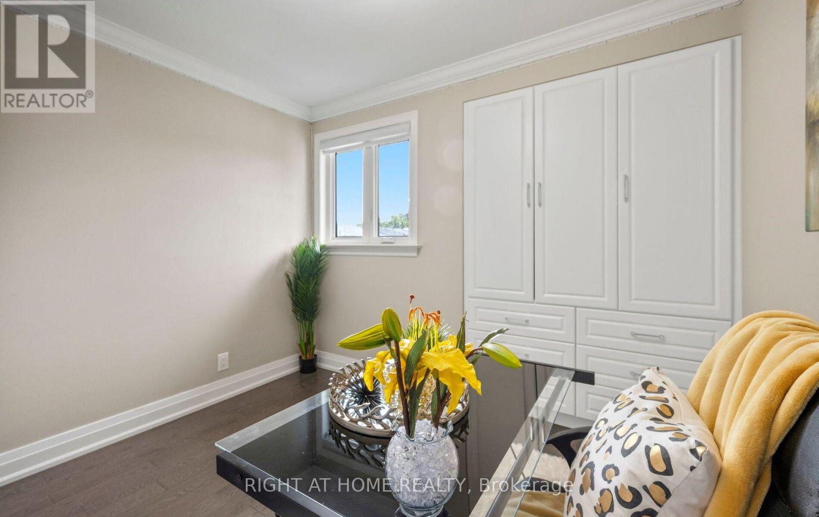5491 SCHUELLER CRESCENT - 36