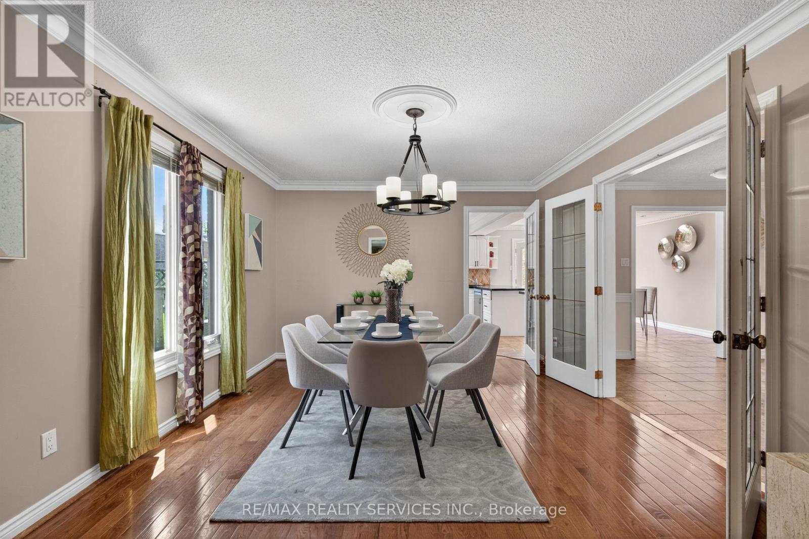 2069 SCHOOLMASTER CIRCLE - 11