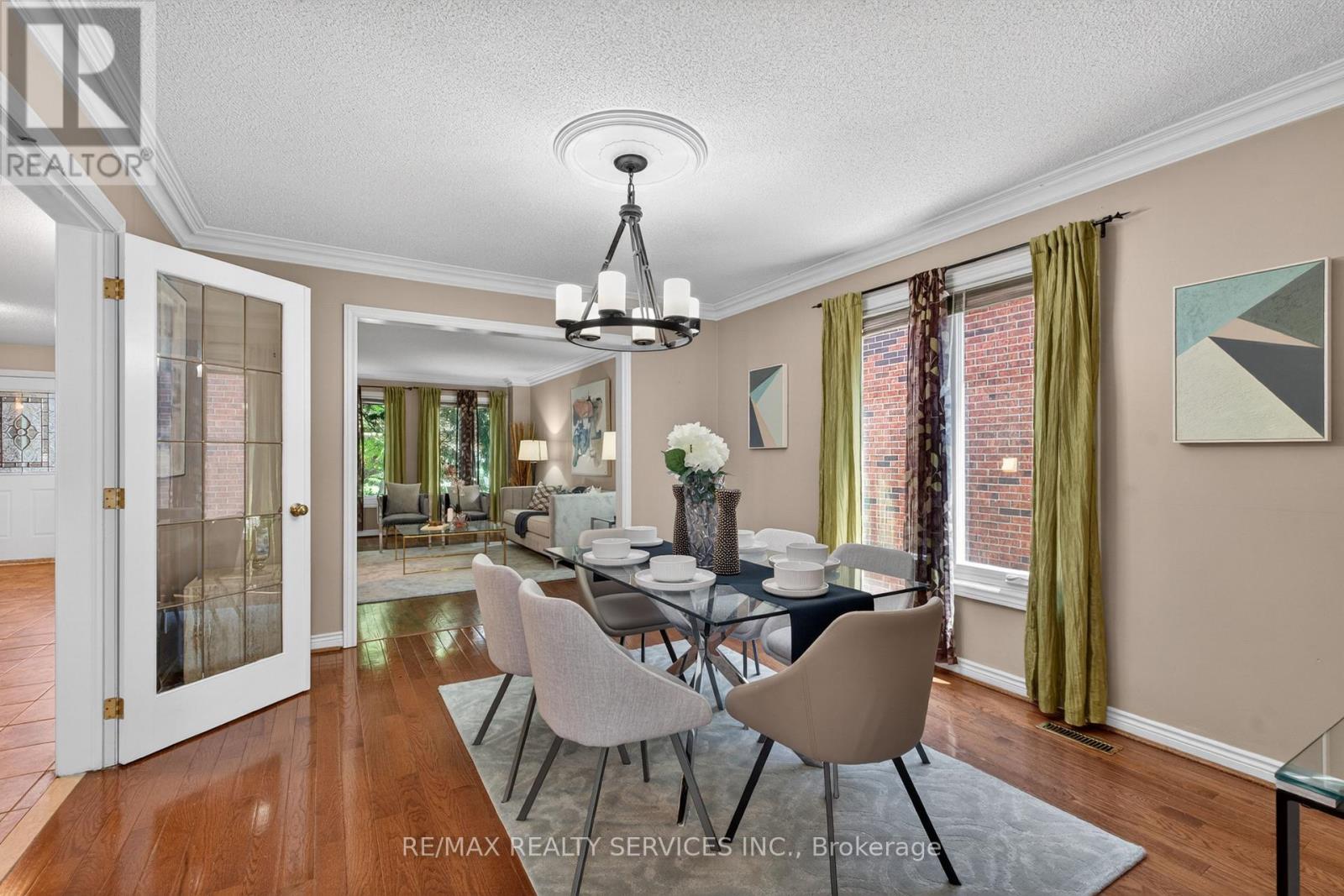 2069 SCHOOLMASTER CIRCLE - 14