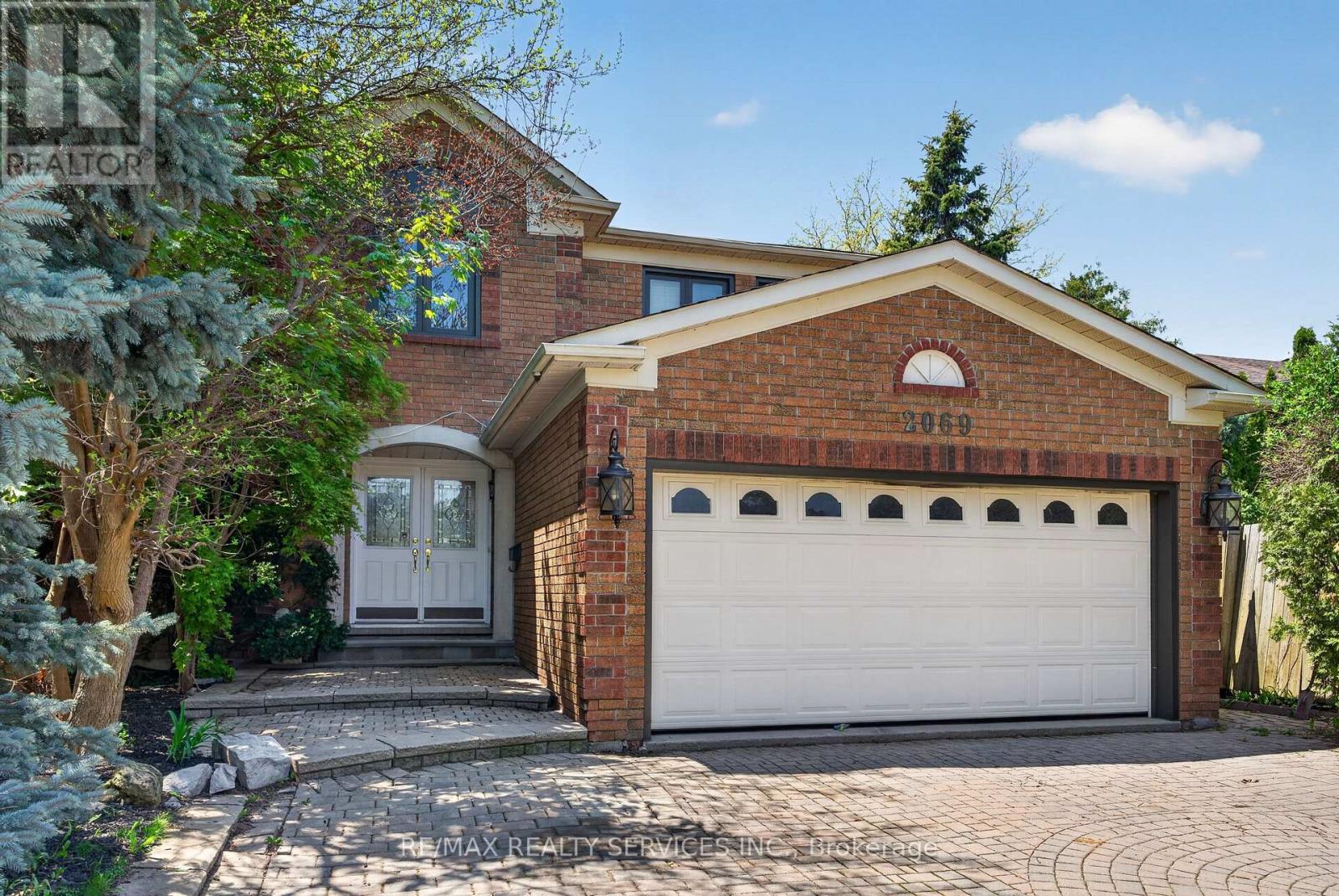 2069 SCHOOLMASTER CIRCLE - 2