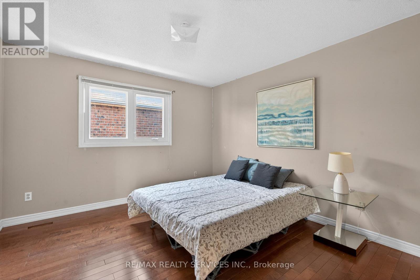 2069 SCHOOLMASTER CIRCLE - 38