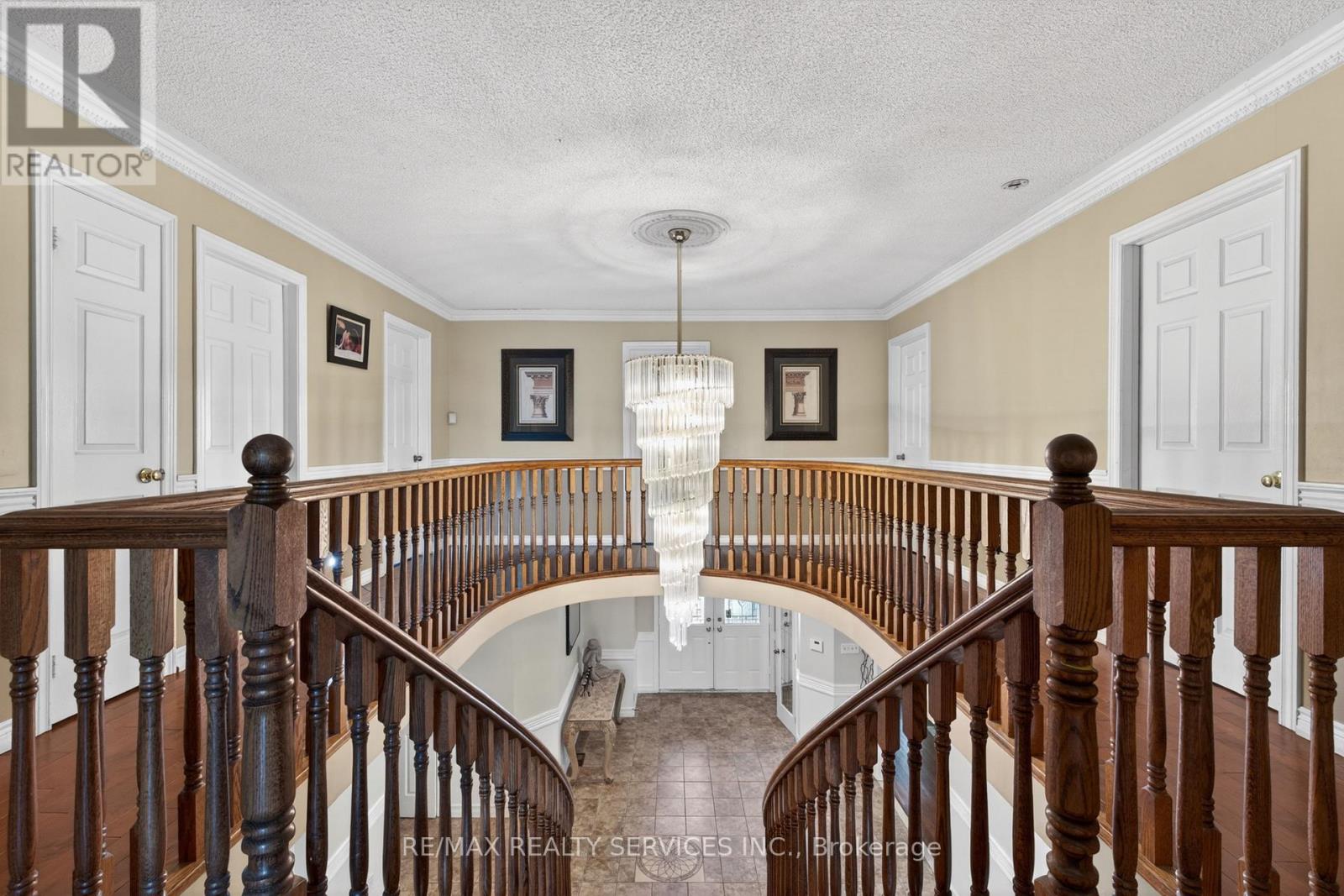 2069 SCHOOLMASTER CIRCLE - 41
