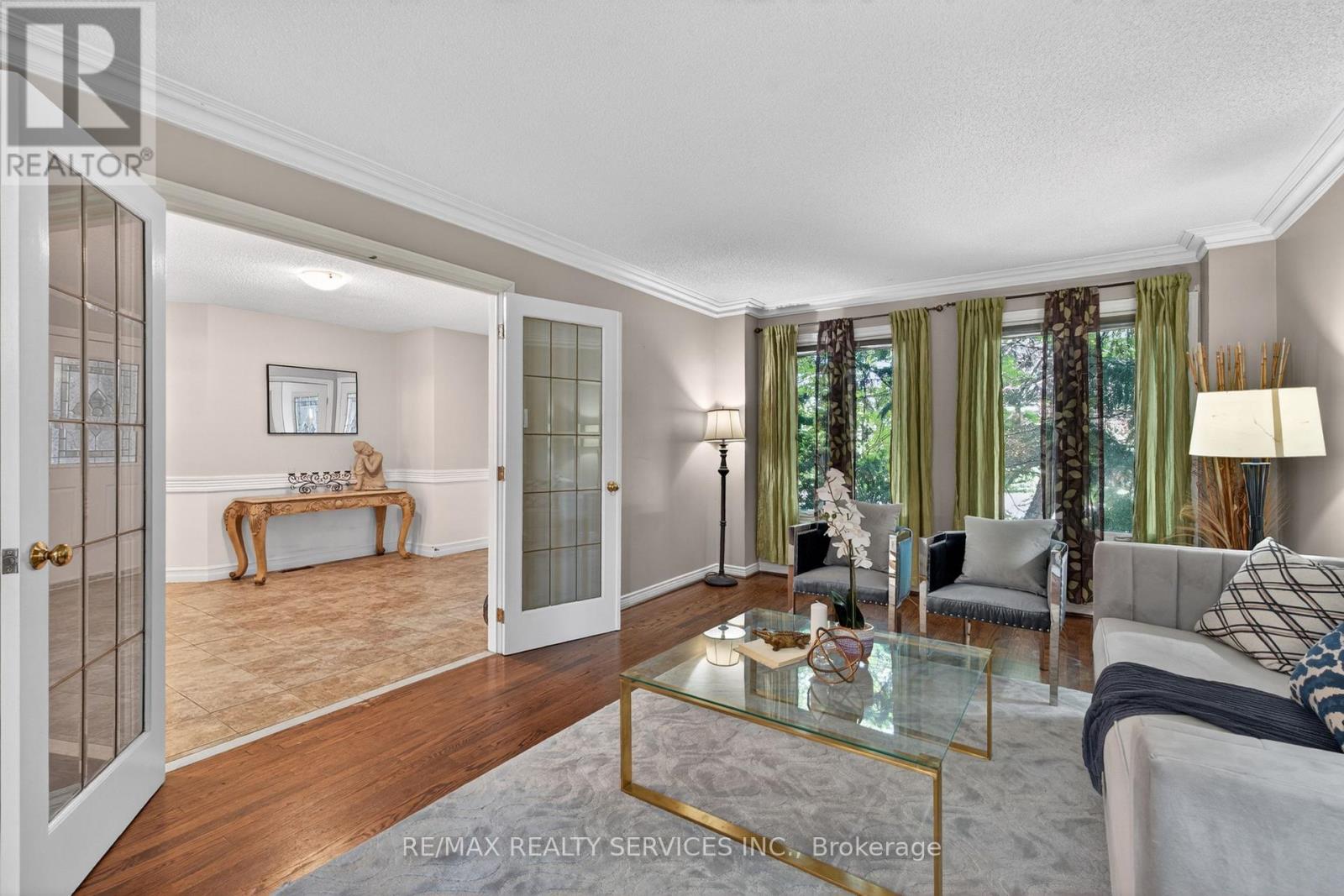 2069 SCHOOLMASTER CIRCLE - 7